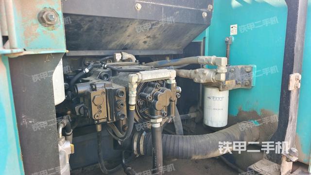 液压泵斜45 左（大件舱室）