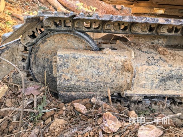 右驱动轮（行走机构）