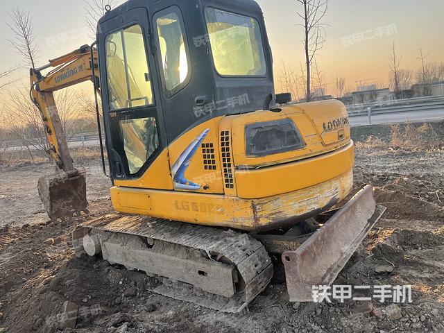 龙工LG6065挖掘机