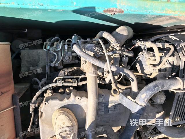 中央回转接头特写（上车部件）