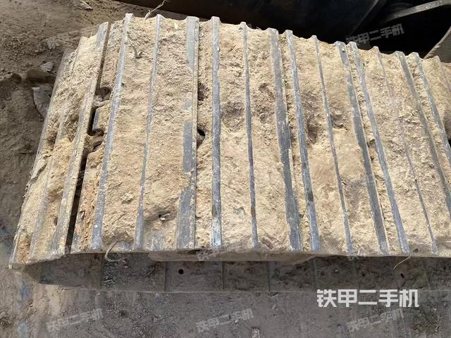 单侧履带整体（整机外观）