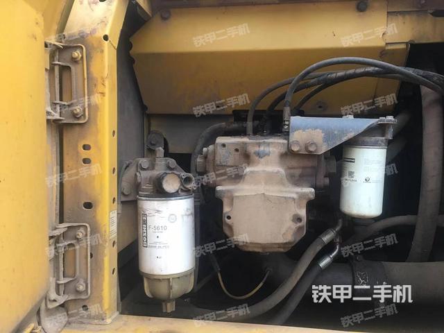 液压泵斜45 左（大件舱室）