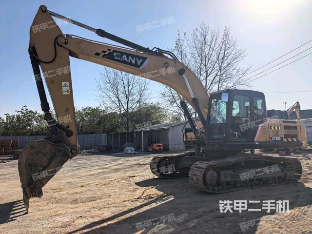 三一重工SY245H挖掘机