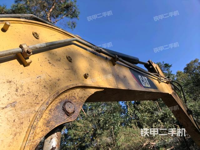 小臂整体右前（工作和回转装置）