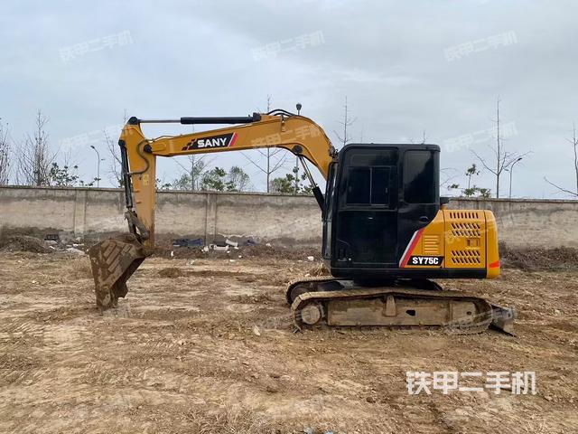 三一重工SY65C挖掘机