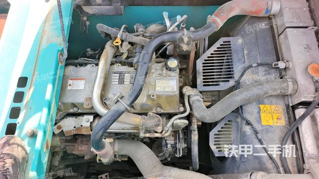 发动机室（上车部件）