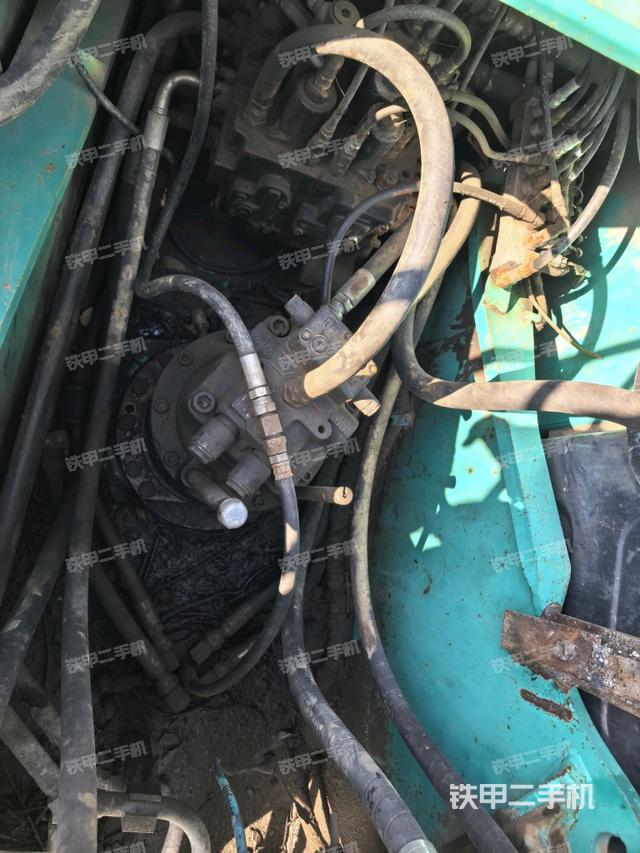 发动机室（上车部件）