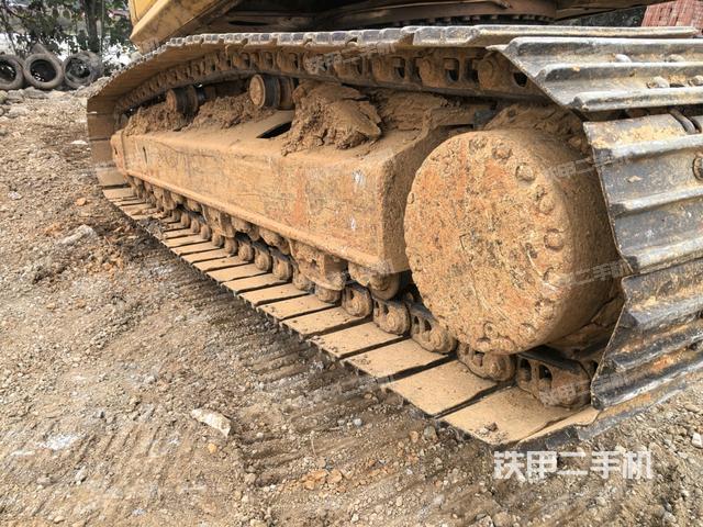 右侧履带整体（行走机构）