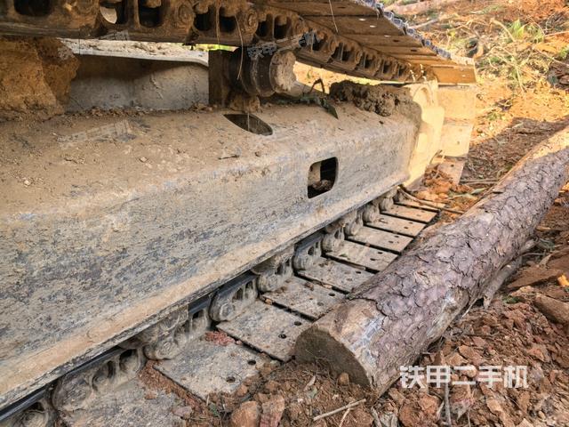 左侧行走马达盖板（行走机构）