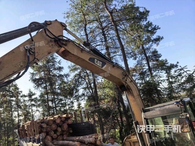 铲斗右后整体（工作和回转装置）