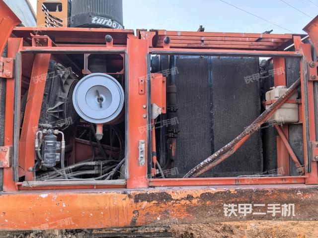 液壓泵斜45?左（大件艙室）