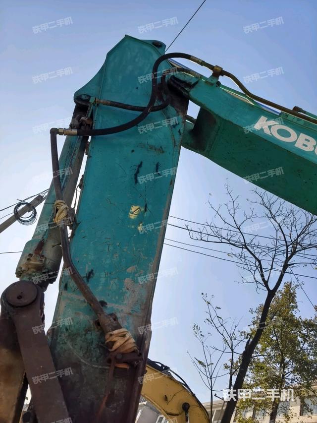 小臂整体左后（工作和回转装置）