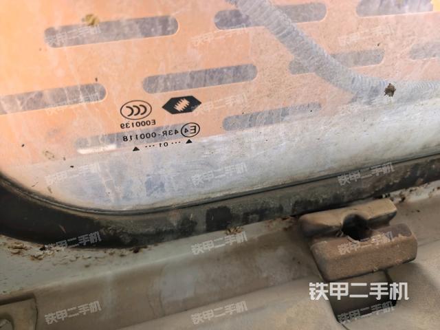 駕駛室左前45度（駕駛室部分）