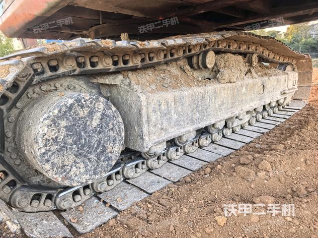 左側(cè)履帶整體?（行走機(jī)構(gòu)）