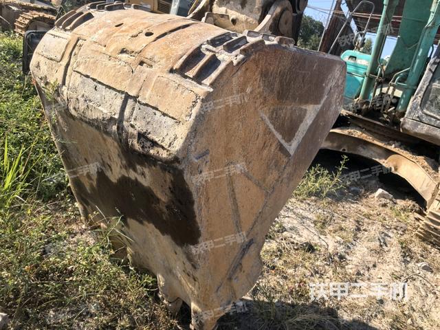 大臂根部 斜视（工作和回转装置）