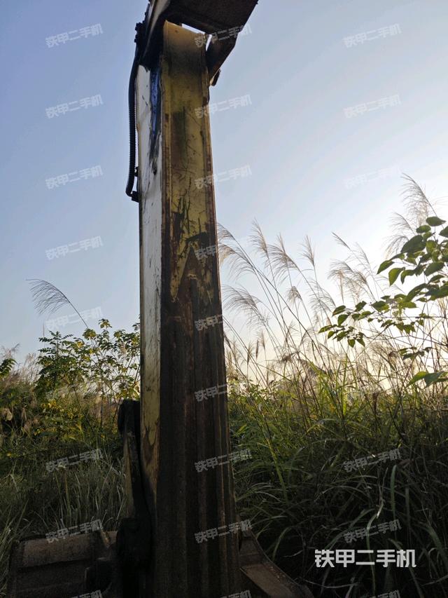 小臂整体左后（工作和回转装置）