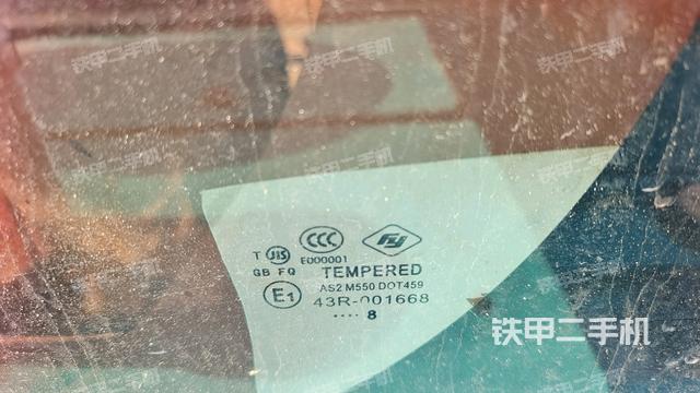 后窗玻璃角标（驾驶室部分）