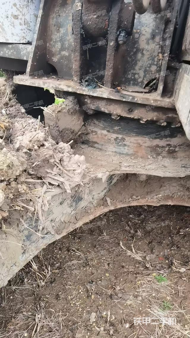 驾驶室顶部（整机外观）