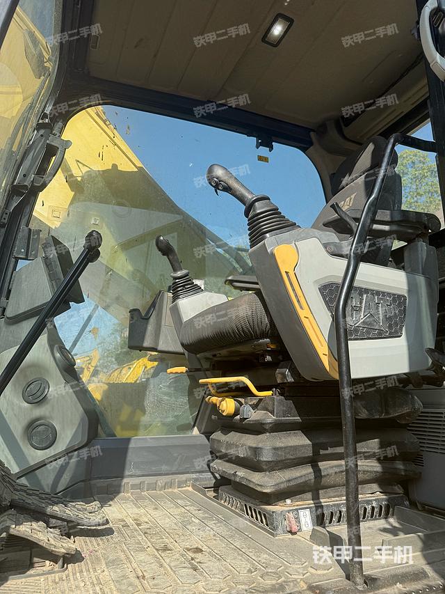 駕駛室整體（整機(jī)外觀）