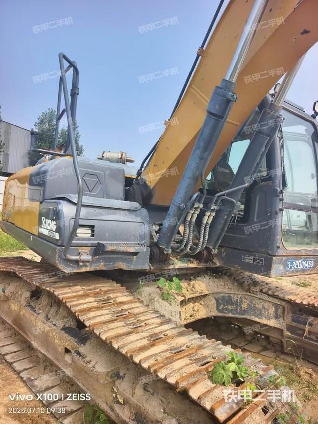 单侧履带整体（整机外观）