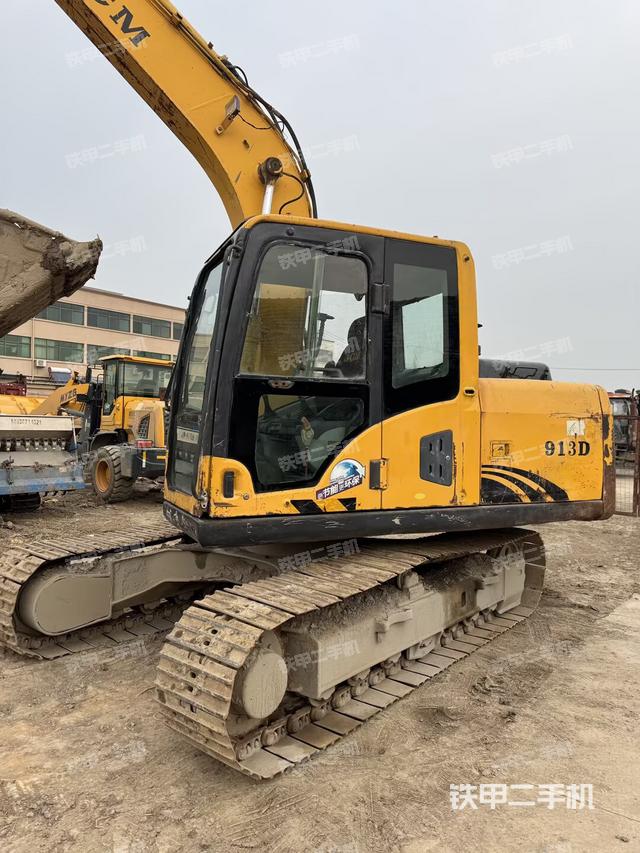 駕駛室整體（整機(jī)外觀）