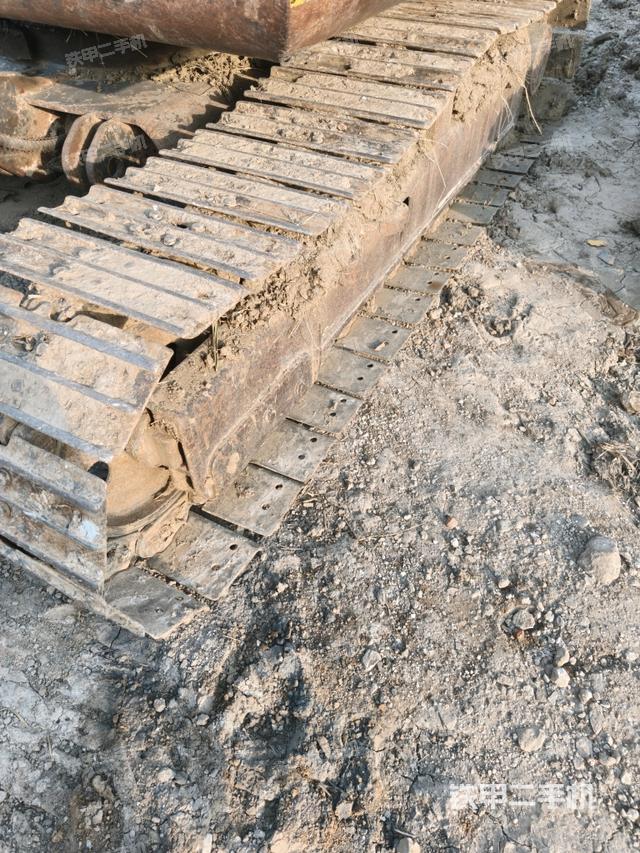 單側履帶整體（整機外觀）