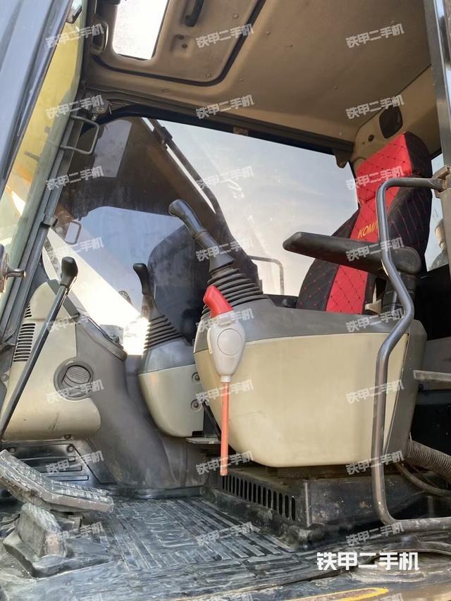 駕駛室整體（整機(jī)外觀）