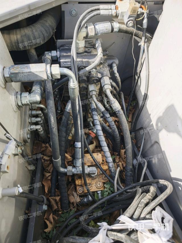 回轉(zhuǎn)馬達(dá)（上車部件）