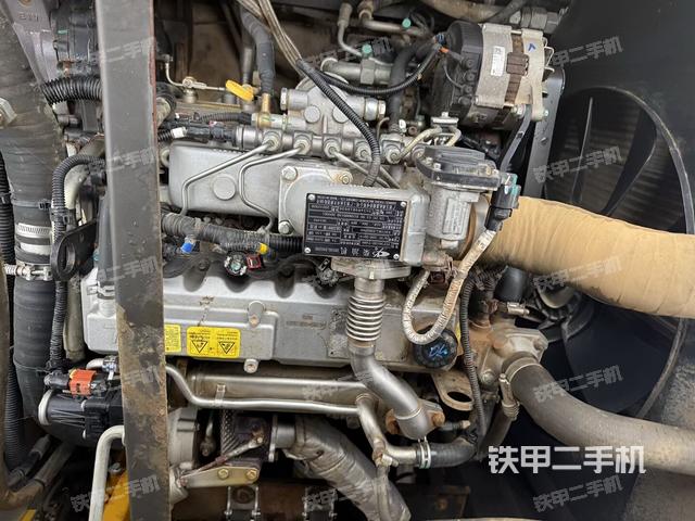 氣門室蓋螺絲特寫（上車部件）