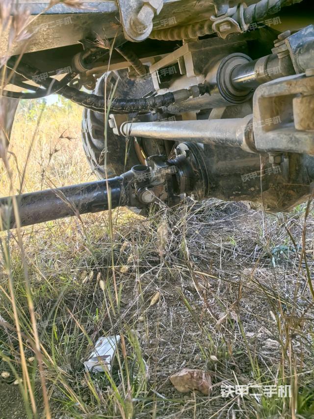 右驱动轮（行走机构）