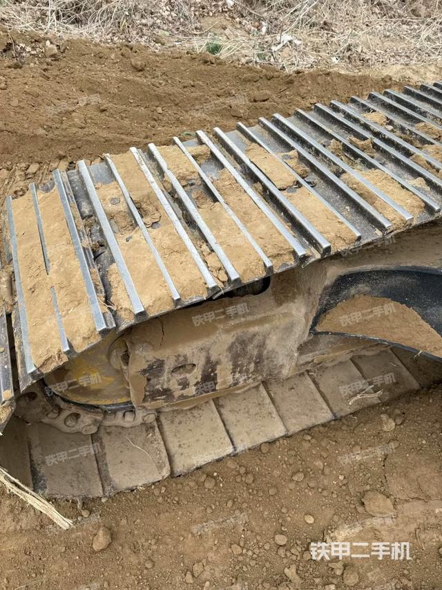 單側履帶整體（整機外觀）