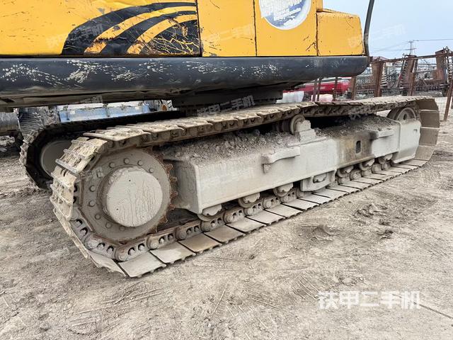 單側(cè)履帶整體（整機(jī)外觀）