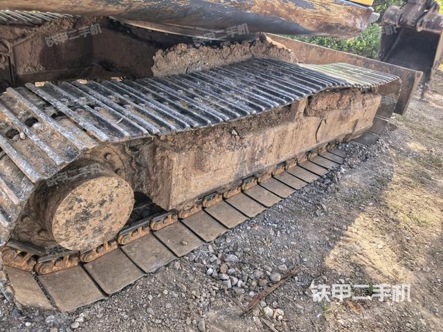 右驱动轮（行走机构）