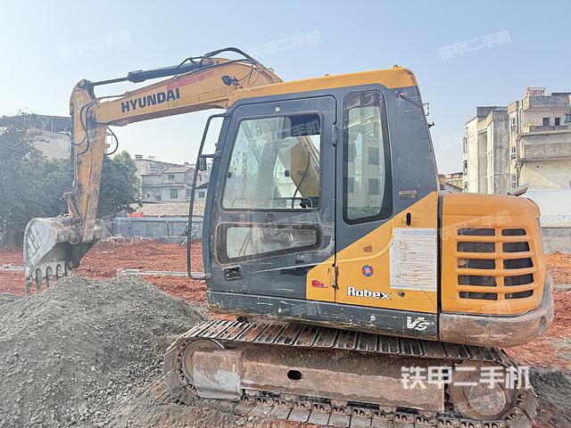 现代R75-V挖掘机