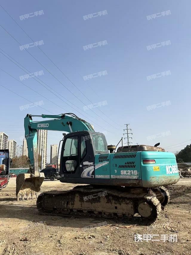 单侧履带整体（整机外观）