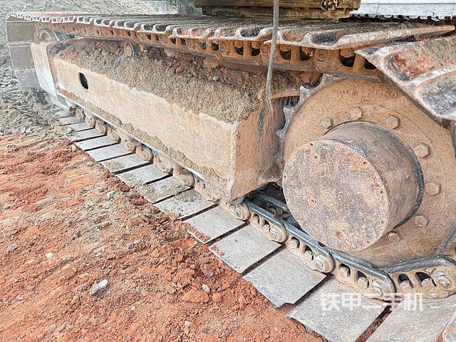 单侧履带整体（整机外观）