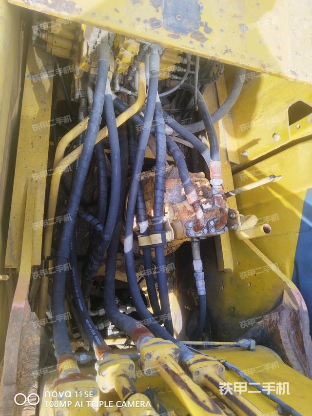 气门室盖螺丝特写（上车部件）