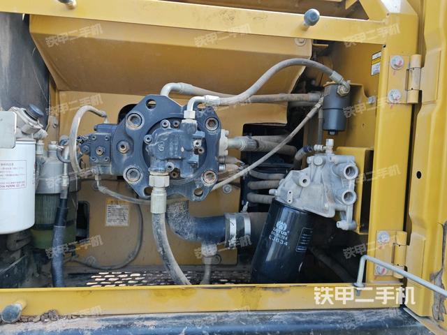 液压泵斜45 右（大件舱室）