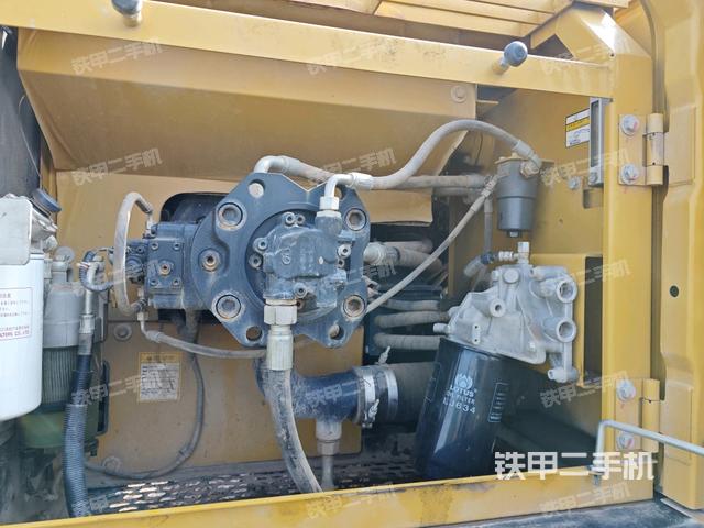 液压泵斜45 左（大件舱室）