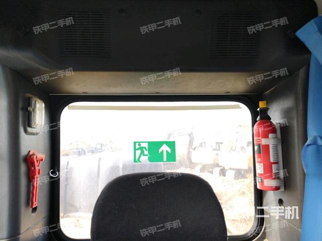 后窗玻璃角标（驾驶室部分）