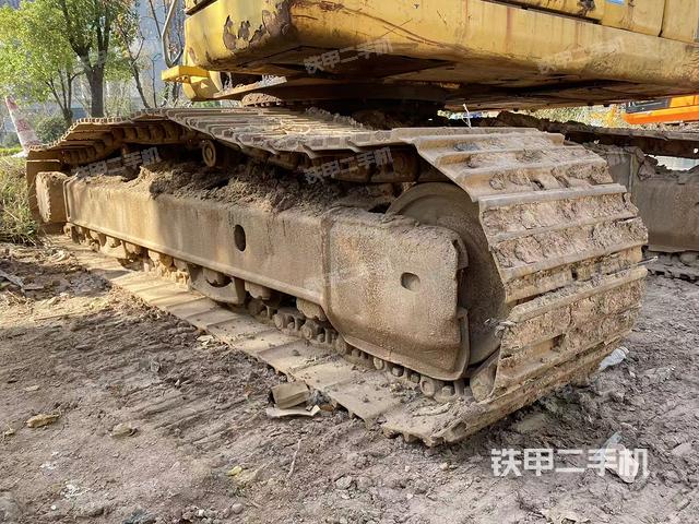 单侧履带整体（整机外观）