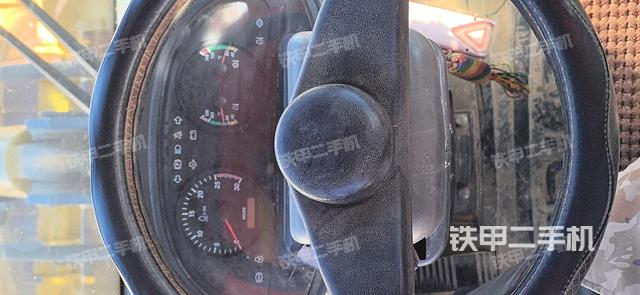 駕駛室操作臺（整機外觀及大件）