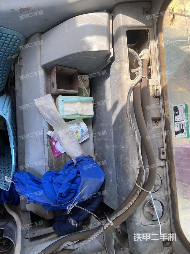 驾驶室整体（整机外观）