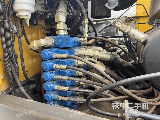 分配閥（上車部件）