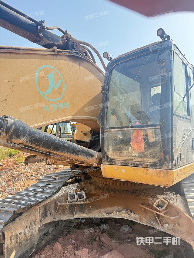 駕駛室整體（整機(jī)外觀）