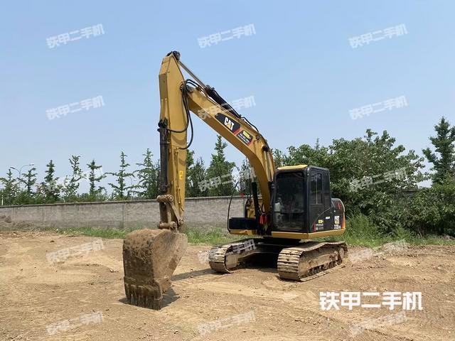 驾驶室顶部（整机外观）