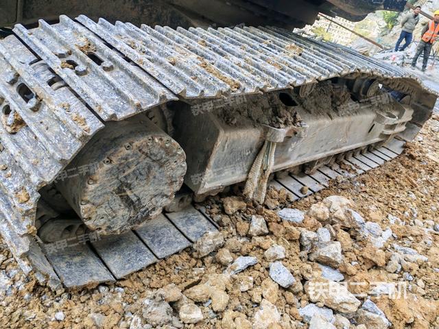 左侧履带整体 （行走机构）