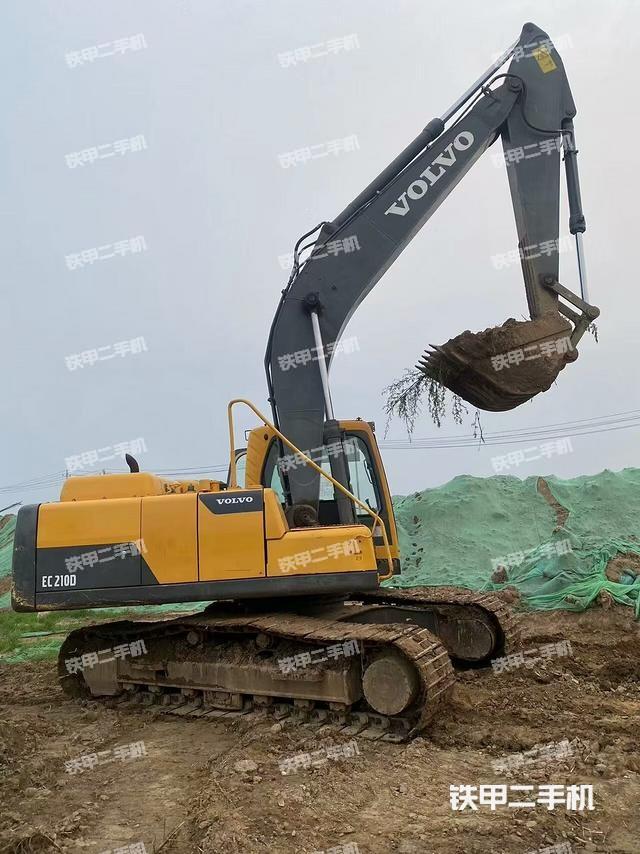 整機右后45°（整機外觀）