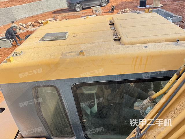 驾驶室整体（整机外观）