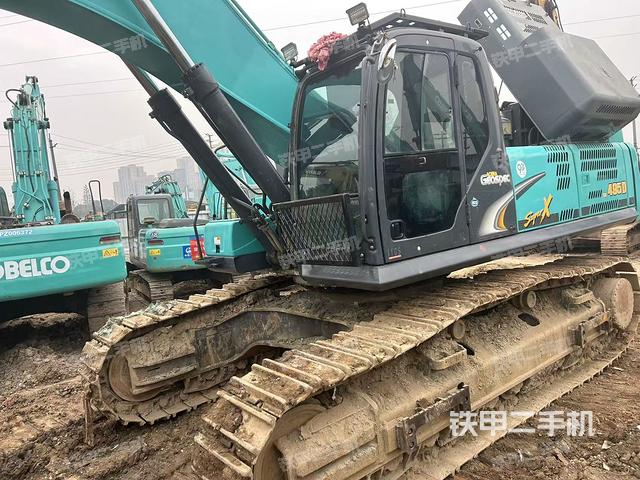 驾驶室整体（整机外观）